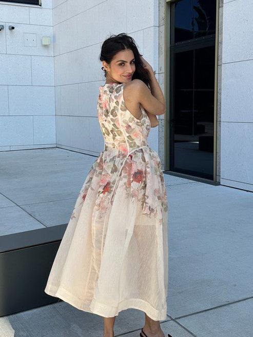 Romantic Bloom Midi Dress – elegantna haljina koja privlači poglede